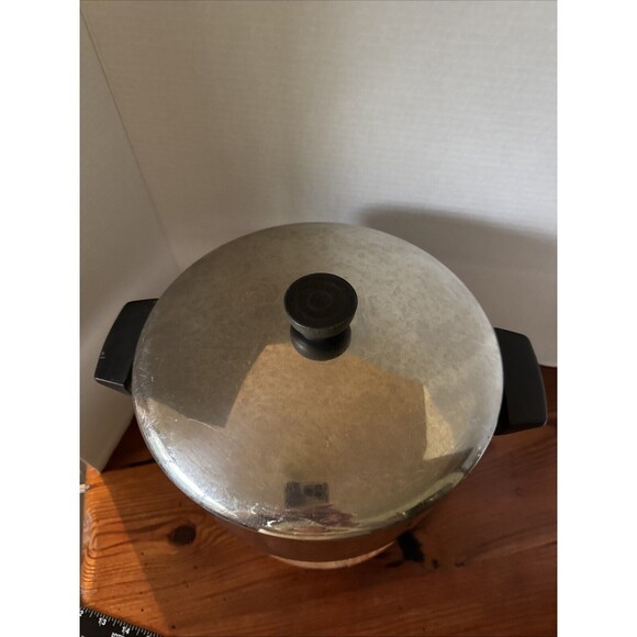 REVERE WARE 4 1/2 QT Stock Pot With Lid 1801 Copper Bottom - Picture 7 of 9